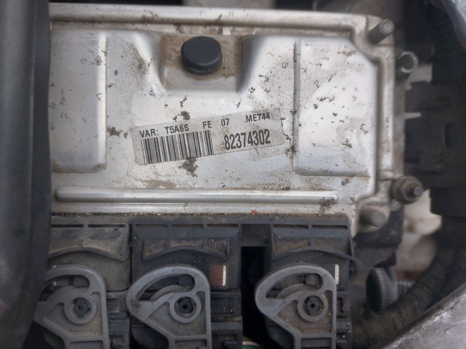 Автомобил на части