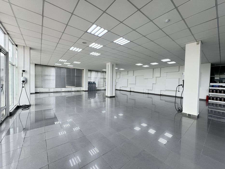 Аренда первая линия Куйлук под Авто Салон