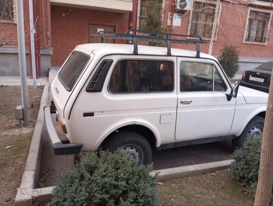 Niva sotiladi 1985yil