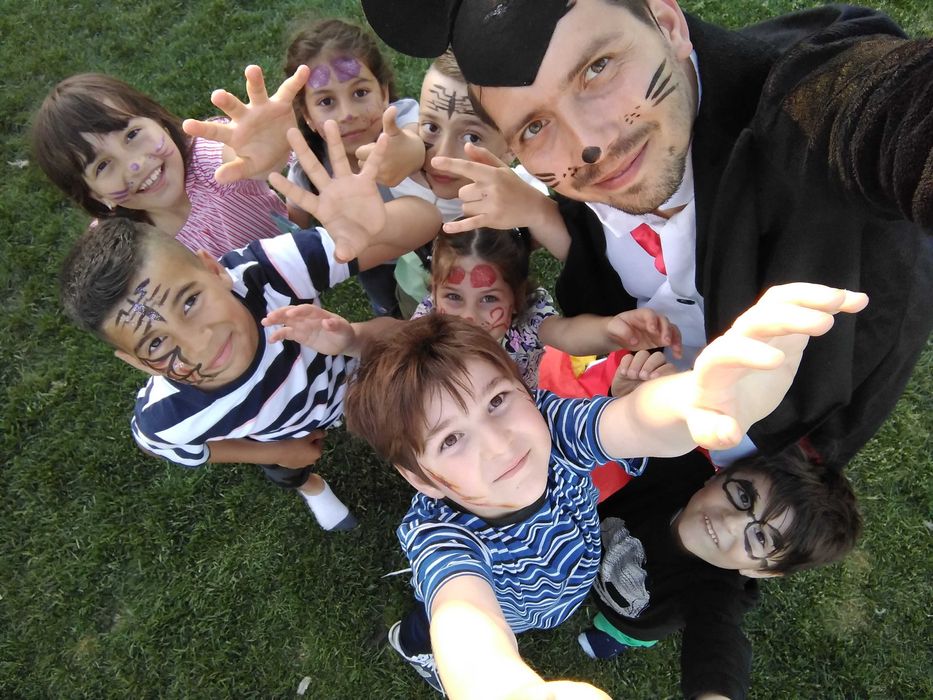ANIMATOR / MAGICIAN petreceri pentru copii