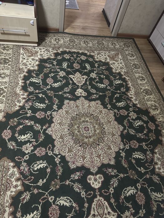 Продам ковёр шерстяной