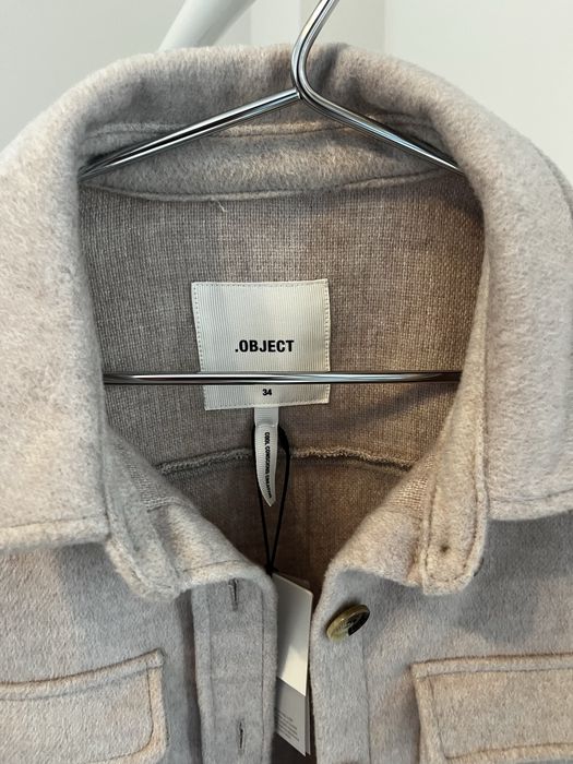 Преходно яке на марката .OBJECT
