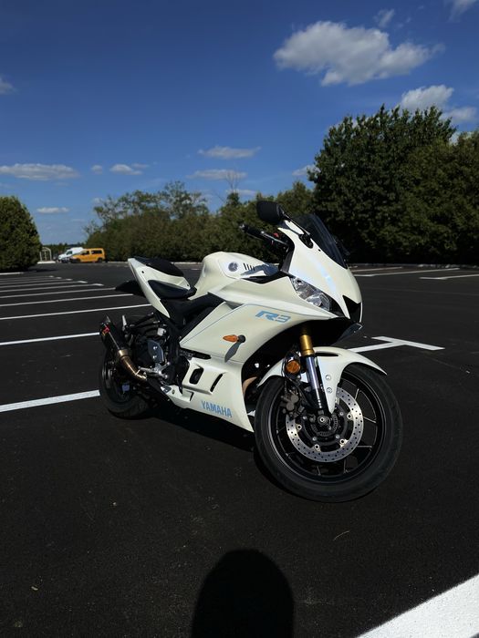 Yamaha YZF-R3 ABS