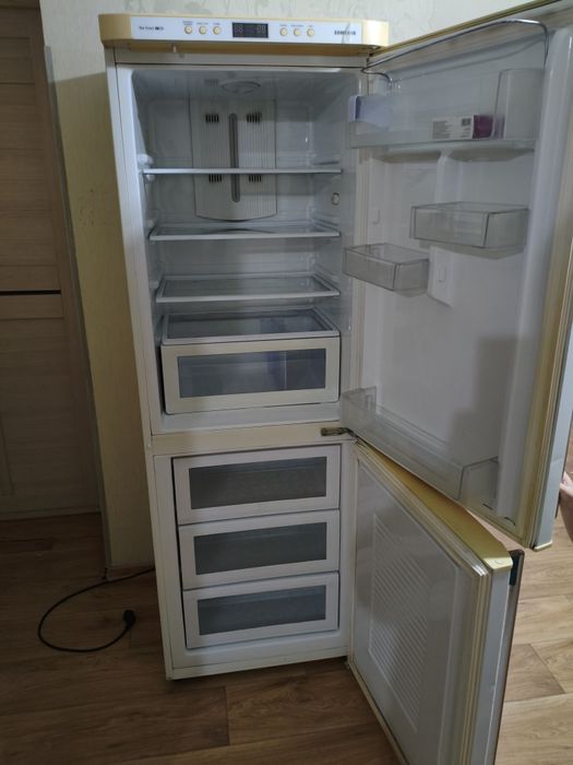 Холодильник Самсунг