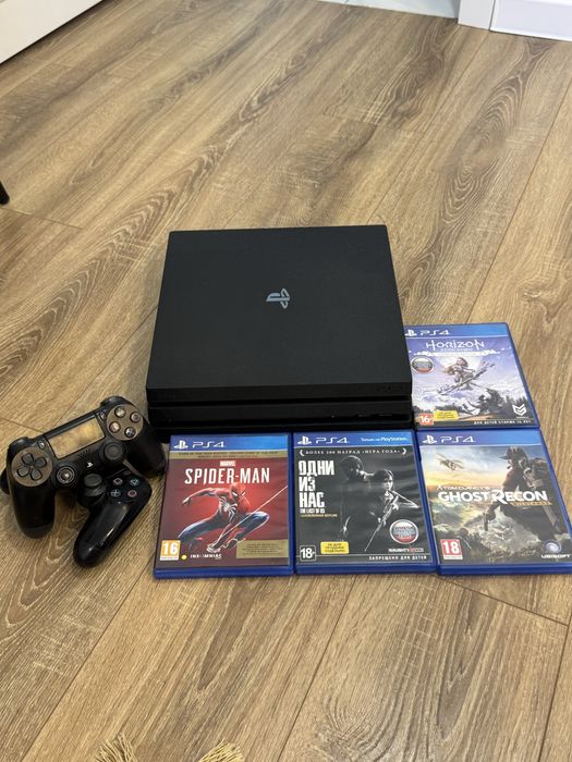 Playstation 4 pro 1 tb 2 геймпада 4 диска