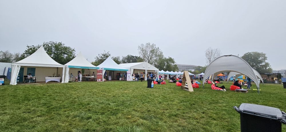 Inchiriem corturi si logistica evenimente