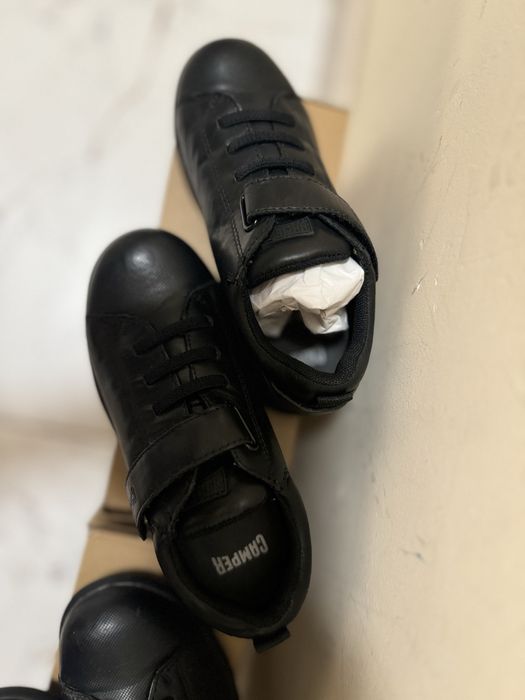 Официални черни обувки Camper нови 29 и 30 н.