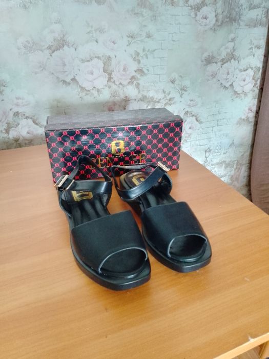 Женская обувь продам