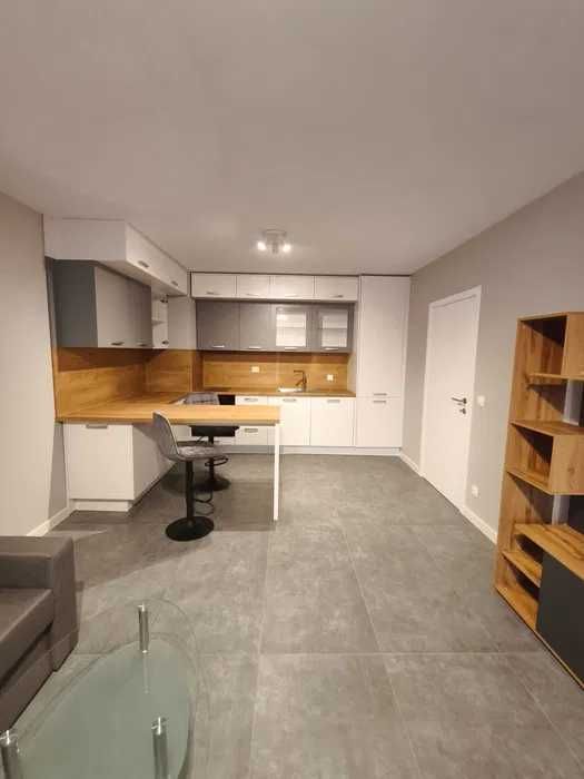 Дава се под наем Двустаен апартамент в София, Център - 60 кв.м за 600 € - Снимка #3