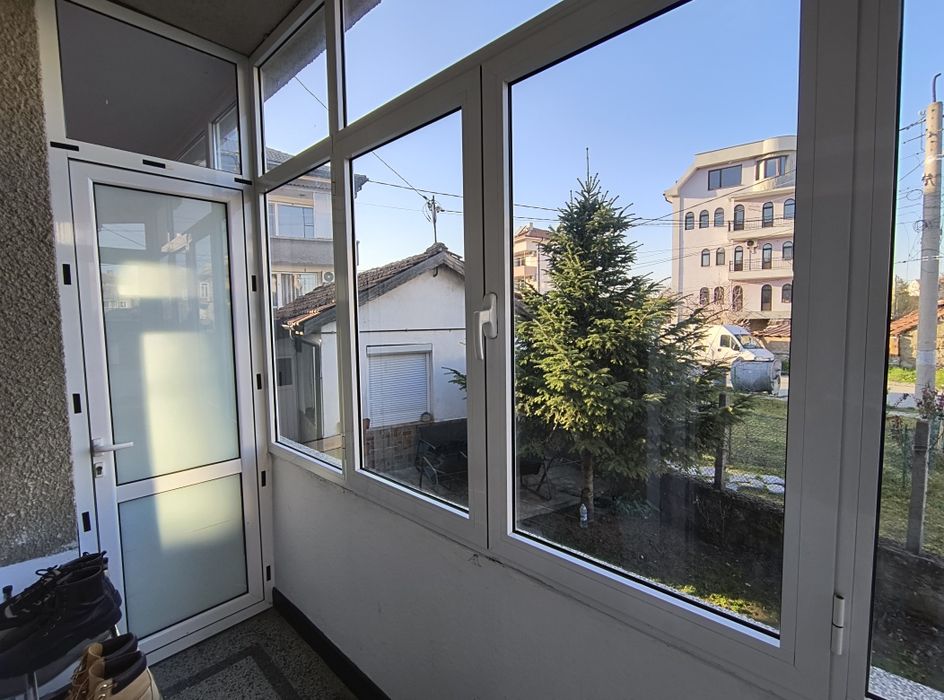 Дограма PVC и алуминиева - 250 евро и 150 евро