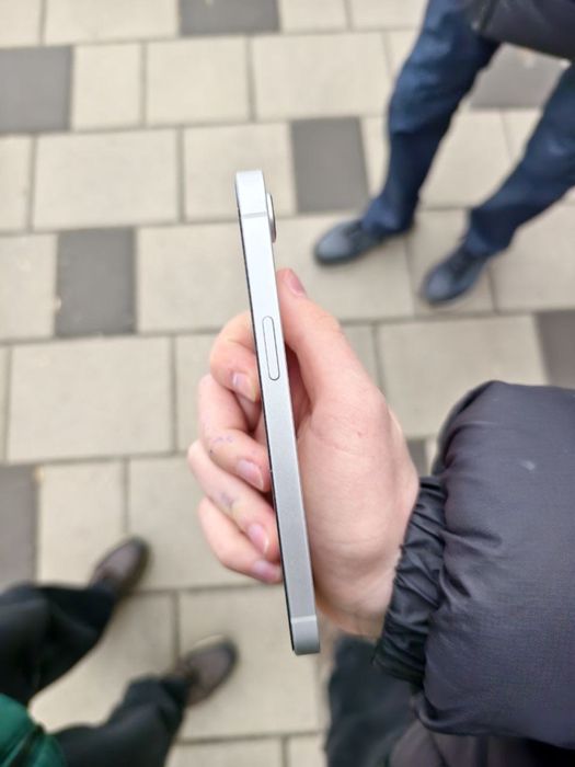 Iphone 16e обмен