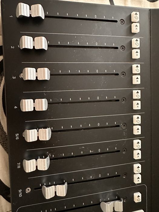 Mixer Podcast / Live Stream Mackie DLZ Creator