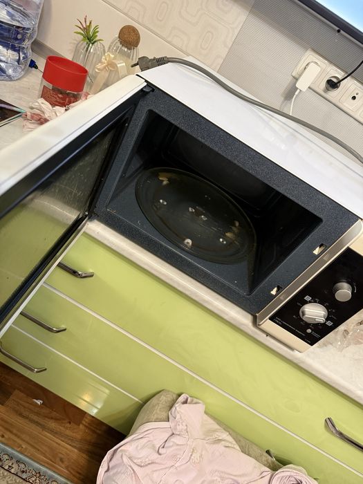 Продам микроволновый печь samsung