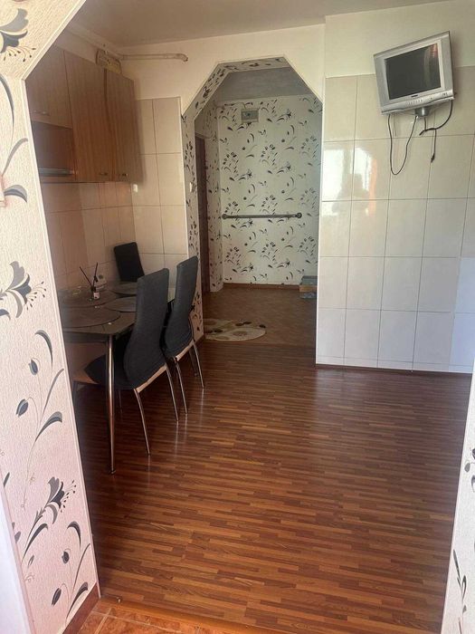 Vând apartament 3 camere, 68,82 mp utili, Găești, str. Cuza Vodă (fostă Nicolae Titulescu)