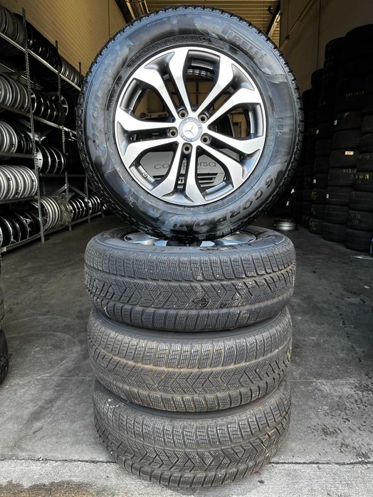 Set complet roti iarna Mercedes Benz GLC 235 65 R 17 Pirelli Winter
