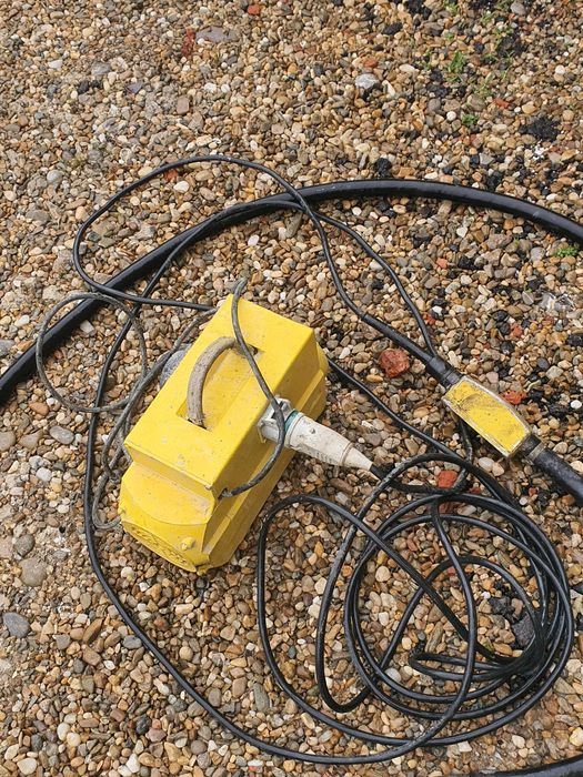 Vibratoare beton diverse puteri 1,5,/2,2 kw si lance vand/inchiriez