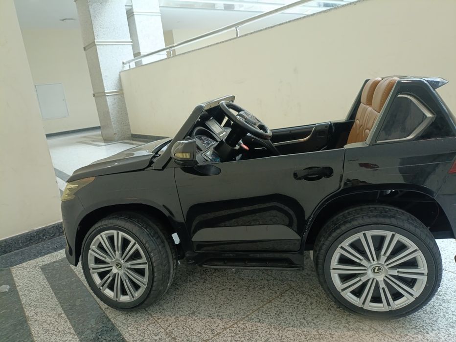 Электромобиль детский Lexus 570