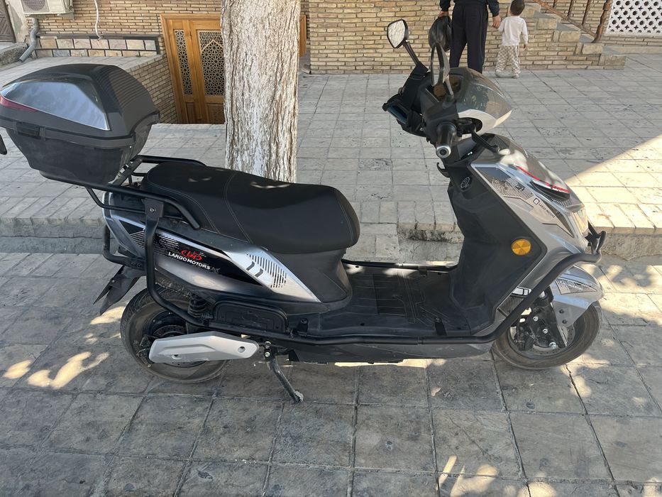 Skuyer zor va hamyonbob bunaqa narxda yoq skuter