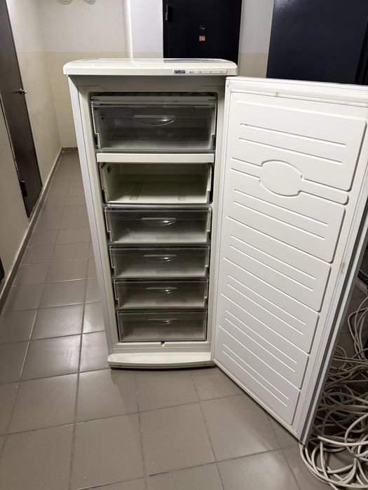 Морозильник атлант продается