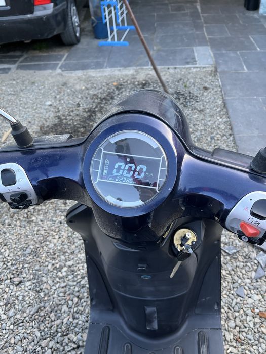 Vand scuter electric si bicicleta electrica
