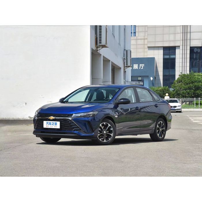 Стекла фар Chevrolet monza