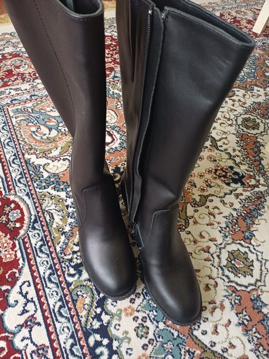 Зимние женские ботинки