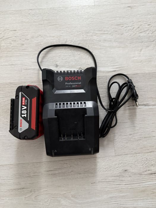 Vând  coasa electrica prof Bosch