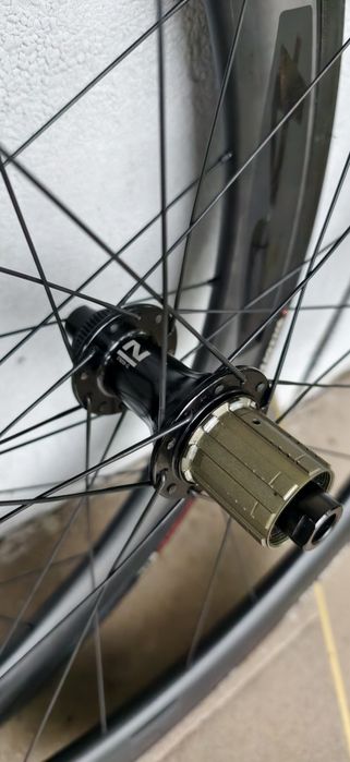 Карбонови Novatec R4 Disc CL Carbon Wheelset 12x100/12x142 Shimano HG