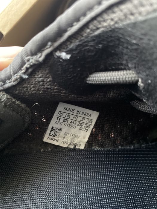 Yeezy 350 V2 cinder/ marimea 45 1/3