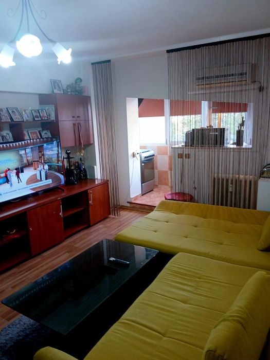 Vand apartament 2/3 camere Dristor str Rm Sărat