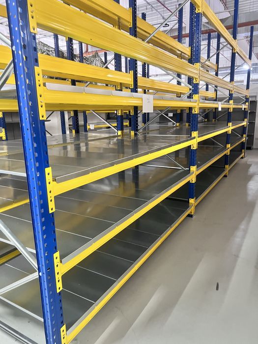 rafturi metalice ideale pentru depozitare