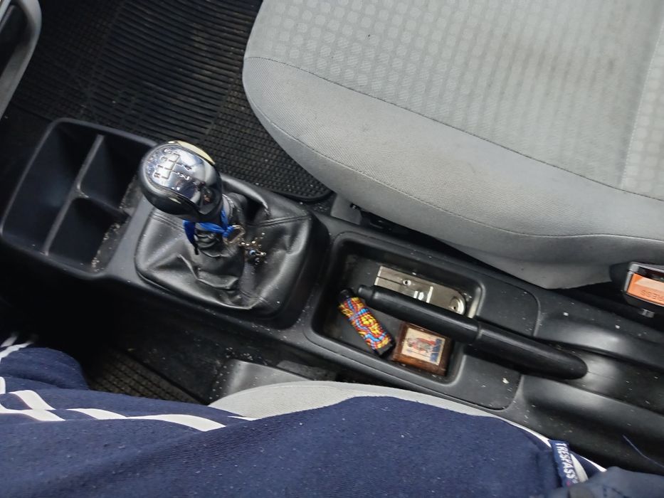 Опел агила 2008г