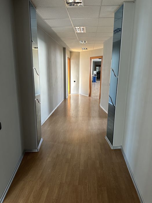 Дава се под наем Офис в Пловдив, Индустриална зона - Тракия - 500 кв.м за 5000 € - Снимка #16