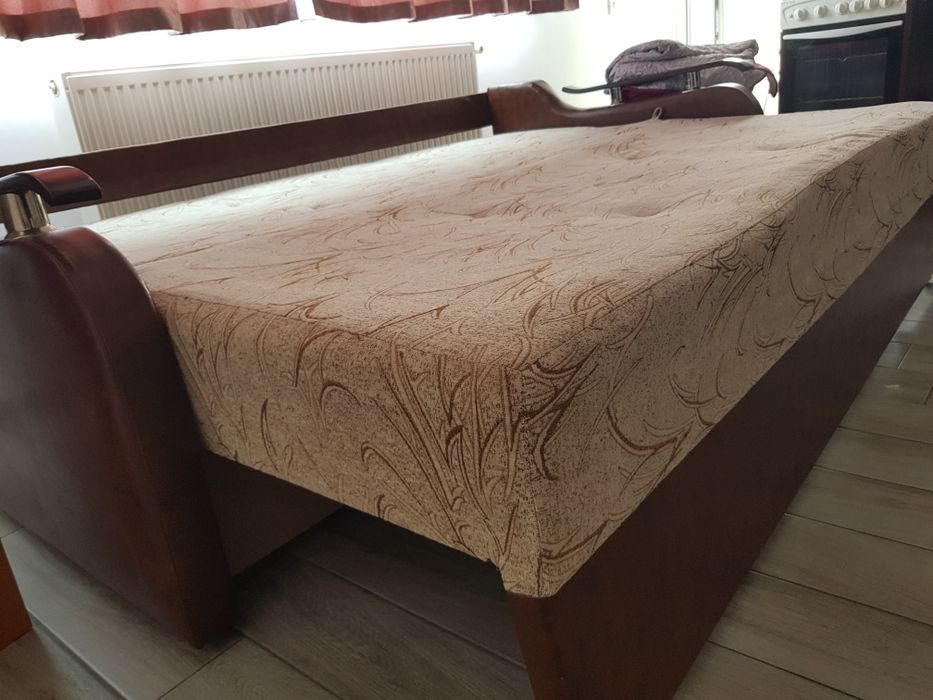 Pat Patrati Canapea lemn stare buna