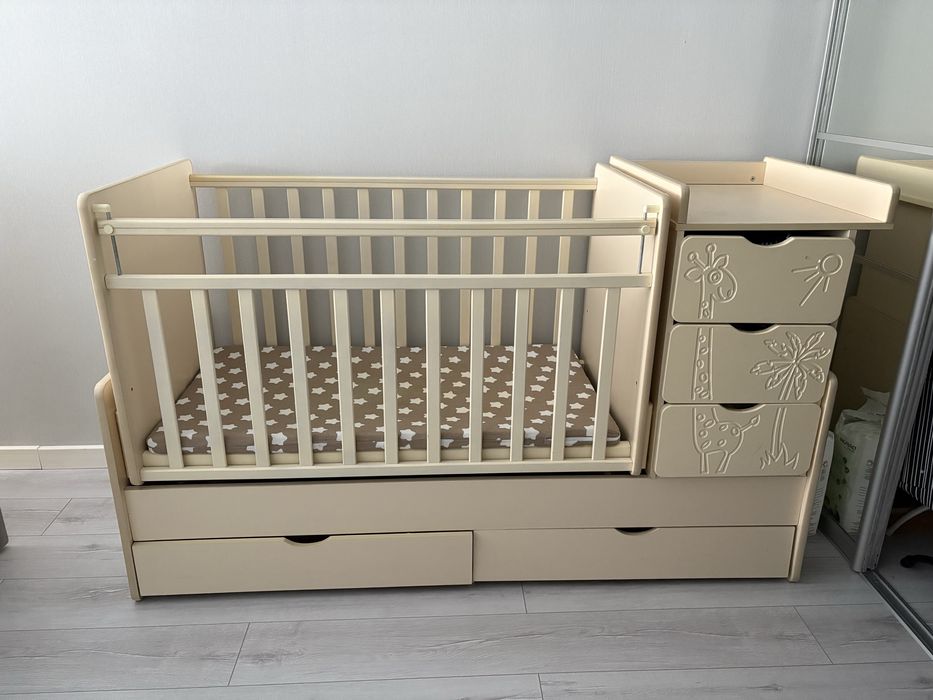 Детская кроватка