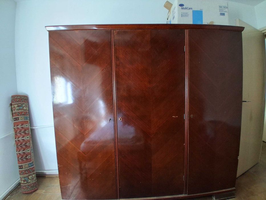 Mobilă dormitor cu pat + dulap Arad • OLX.ro