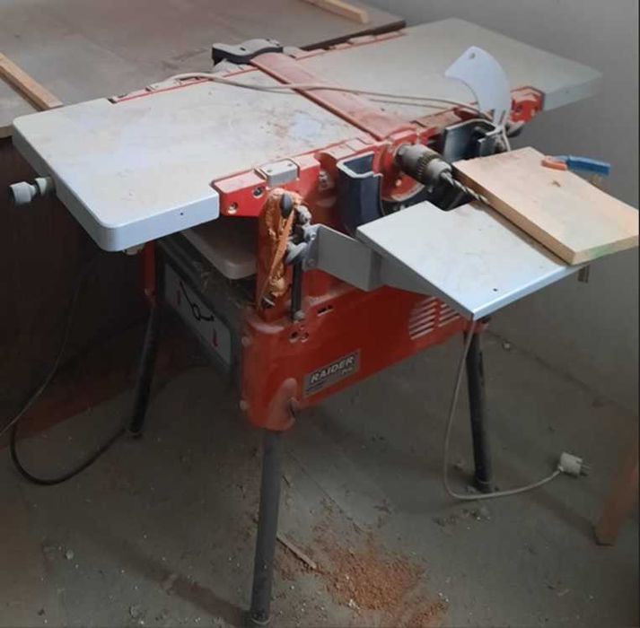 Комбинирана дърводелска машина 2200W RD-CWM01 Raider