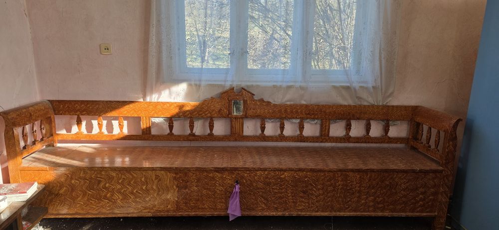 Lădoi vechi de vânzare