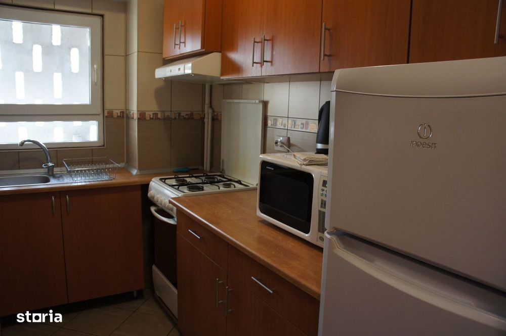 Apt 3 camere dec. Calea Victoriei, mobilat, balcon,bloc solid, vedere