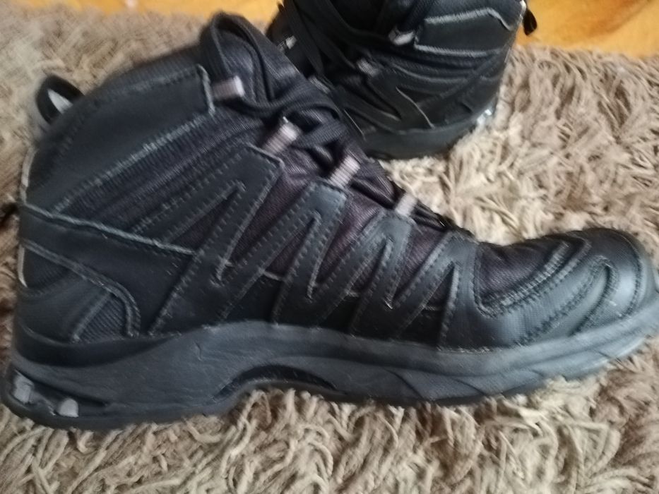 Оригинален Salomon  Gore-tex номер 45  1/3
