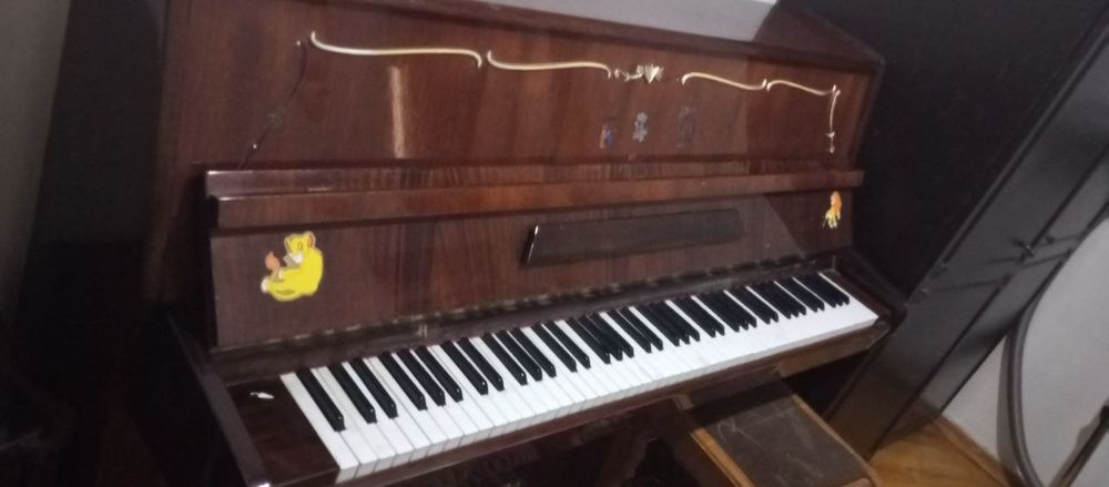 Pianino sotiladi, yaxshi holatda