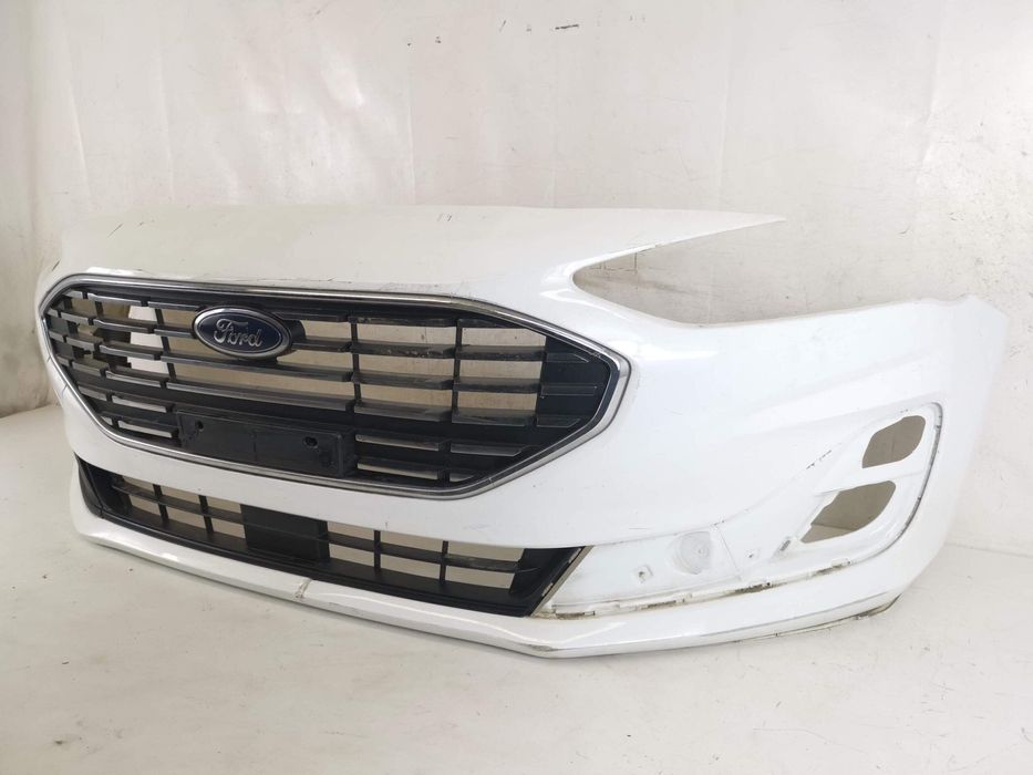 Предна броня с централна и долна решетка Форд Фокус 4 / Ford Focus 4 [
