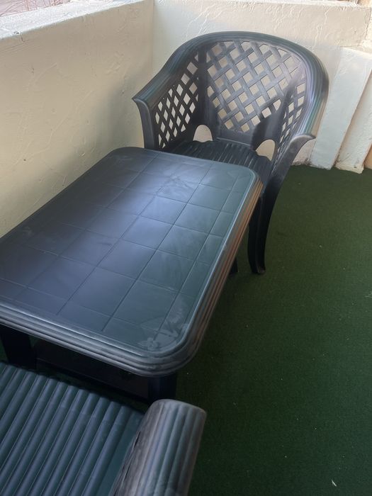 Masă și scaune pentru terasa