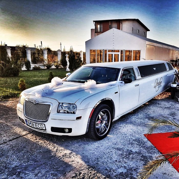 Limuzine de inchiriat de la 299 lei pe ora/ inchiriere limuzina ieftin