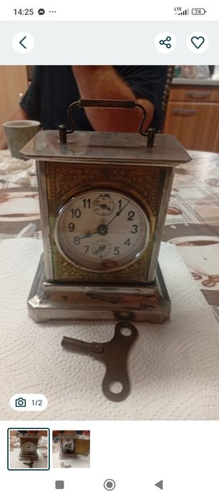 Продавам часовник Юнгханс Жокер с пеещ механизъм
