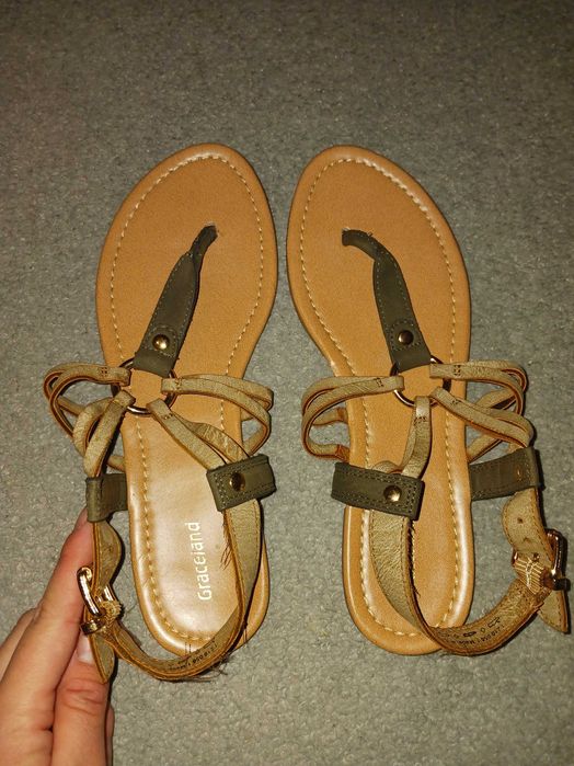 Нови сандали 39 номер