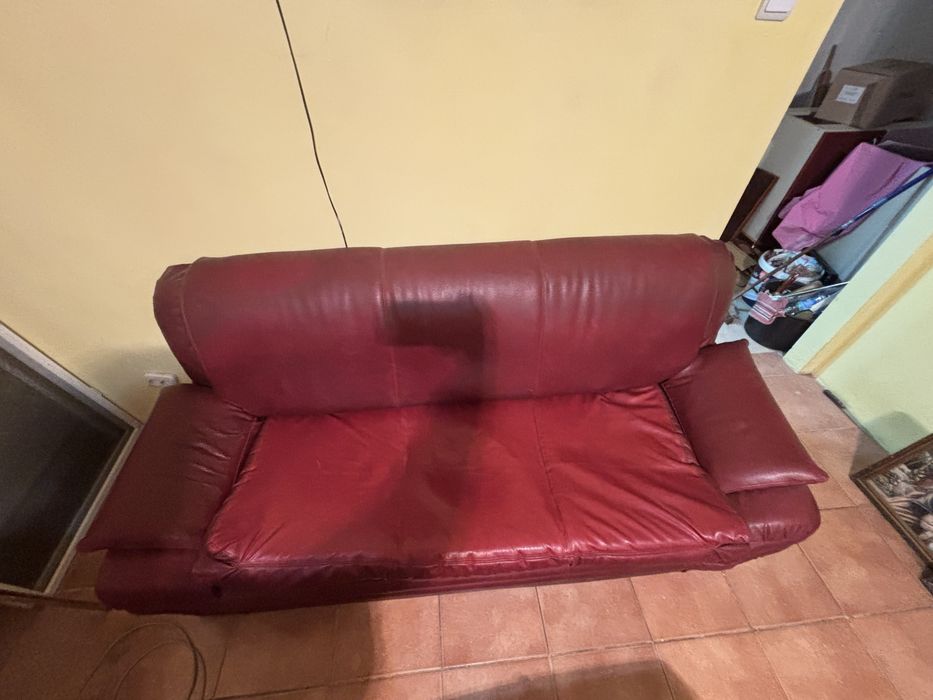 Vand Canapea 3 locuri piele ecologică vișinie/ Brancoveanu Sector 4