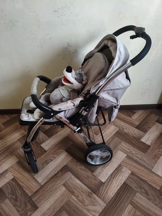 Продам детскую коляску Quatro Monza