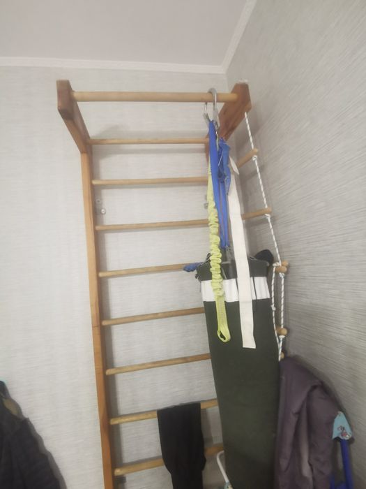 Продам шведскую стенку турник
