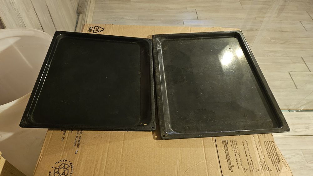 Метални тави за печене